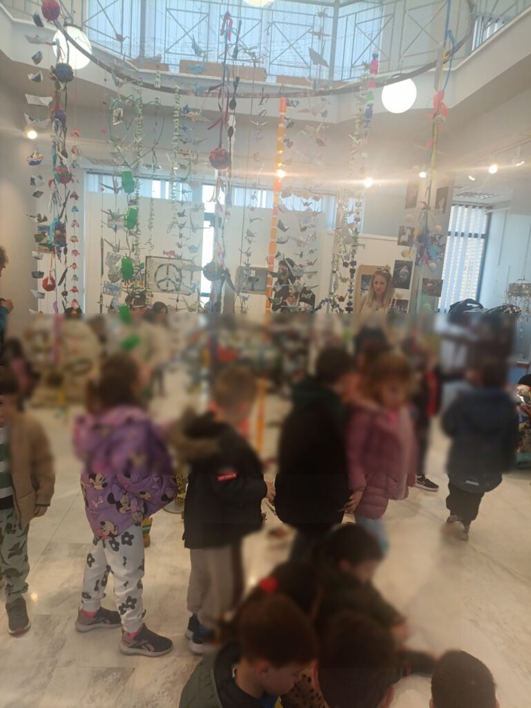 Εκπαιδευτική επίσκεψη του 4ου Νηπιαγωγείου Ραφήνας στην έκθεση ανακυκλώσιμων υλικών στο Πνευματικό Κέντρο