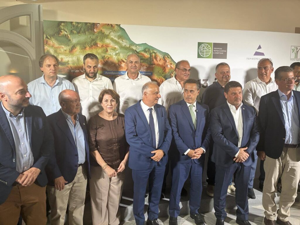 Η ανάπλαση της πλατείας Δημητρακού στο πρόγραμμα «ΑΝΑΣΕΣ για την Αττική» της Περιφέρειας Αττικής και του Πράσινου Ταμείου.
