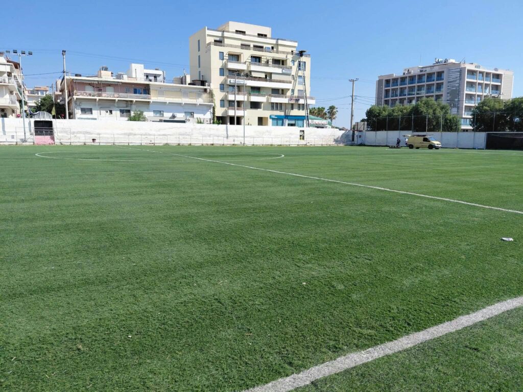 Δήμος Ραφήνας – Πικερμίου: Εργασίες καθαρισμού και συντήρησης στο Δημοτικό Γήπεδο «Παναγιώτης Σκούφος»